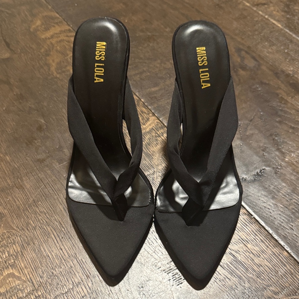 Miss Lola Black Pointed Toe Thong Heels